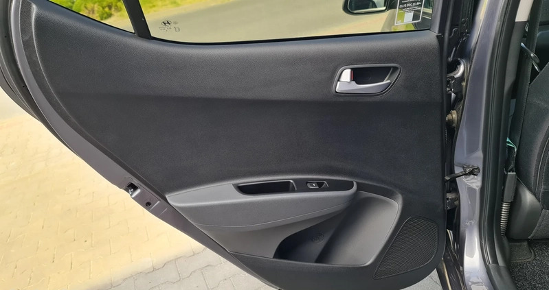 Hyundai i10 cena 51900 przebieg: 68622, rok produkcji 2018 z Trzebinia małe 562